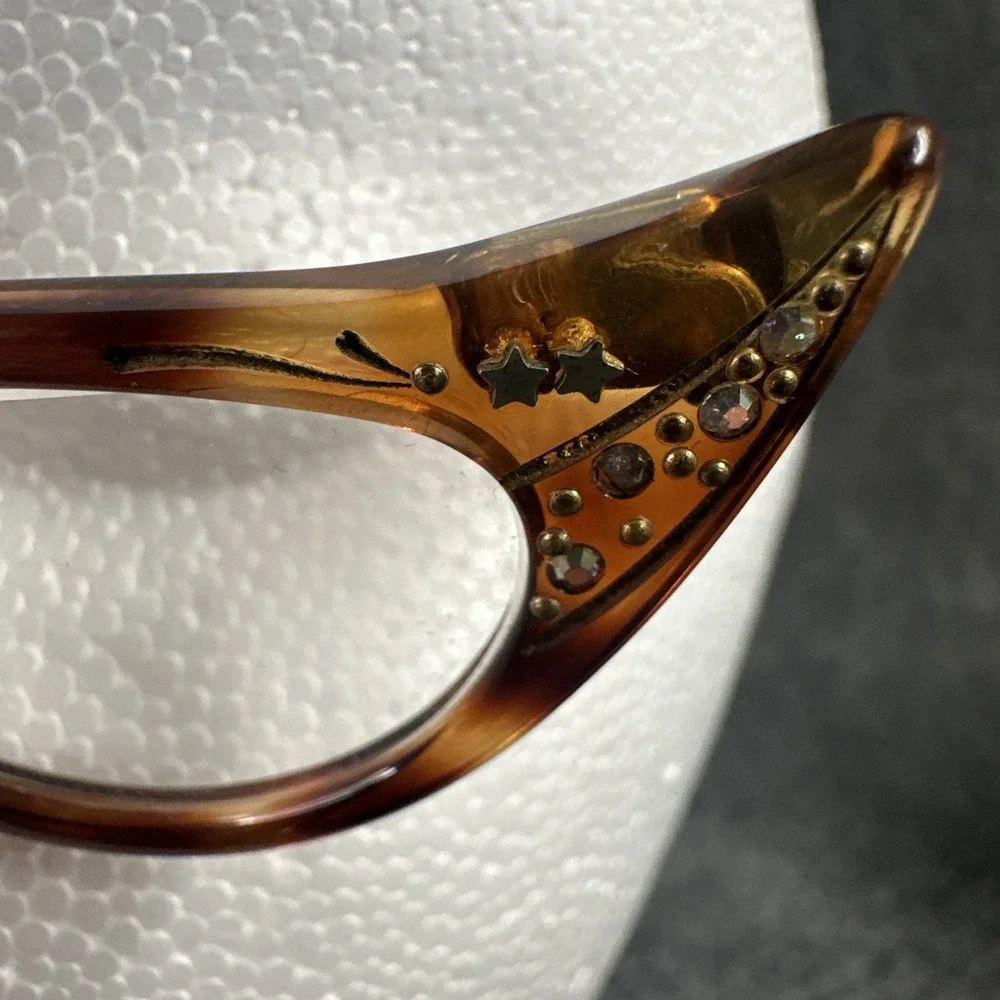 Agnes & Dora frames only